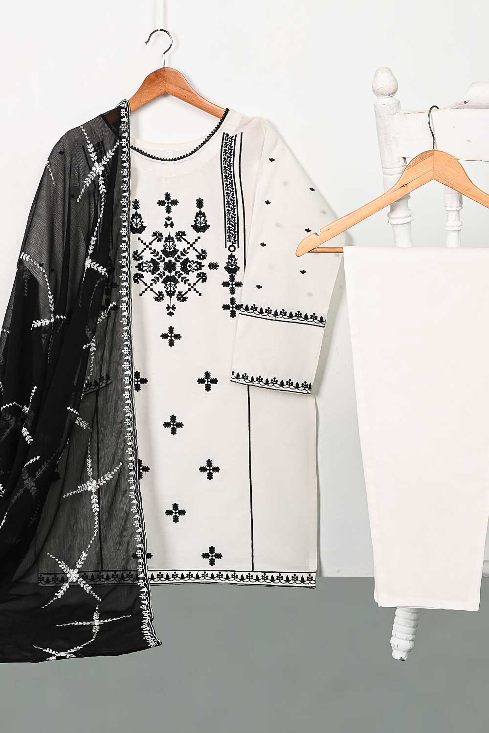 3SP-4A-WHITE - 3PC CAMBRIC EMBROIDERED Dress With Chiffon Embroidered Dupatta