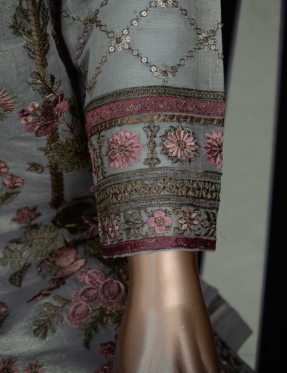 3 Pc Khaddi Lawn Unstitched Embroidered Dress (TP-07)